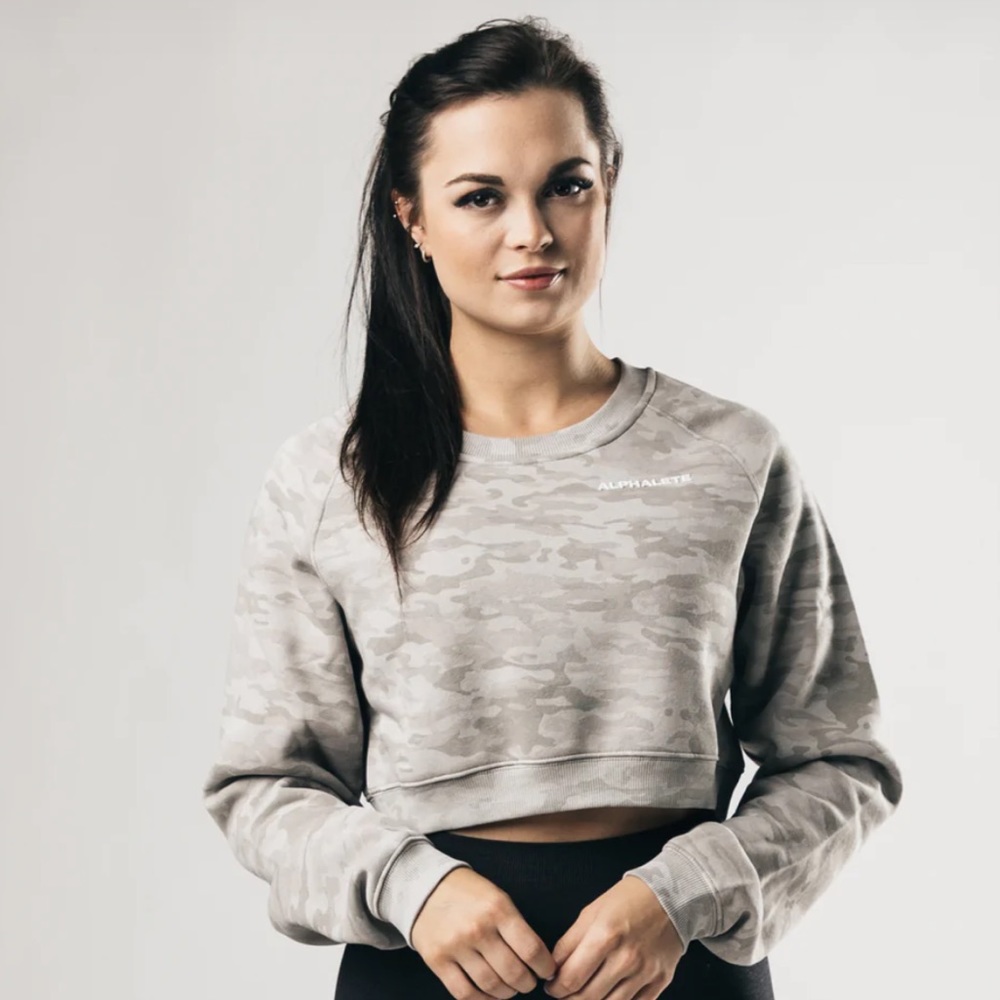 NWT ALPHALETE SIGNATURE CROPPED FLEECE SWEATER
